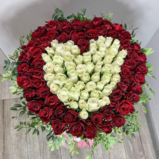 Сердце из роз