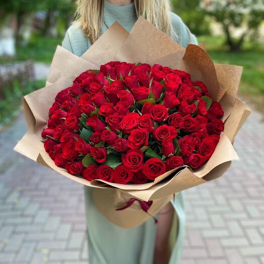 101 Роза в крафте 40-50 см