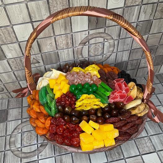 Корзина с сухофруктами/ Подарочная корзина/ на День учителя