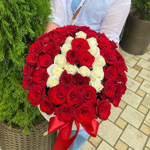 Инициалы из роз