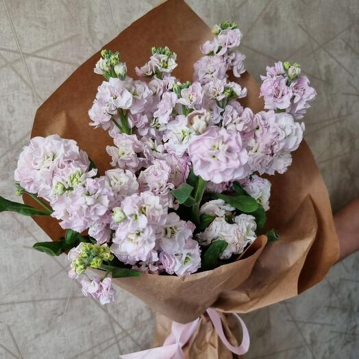 Букет из маттиолы