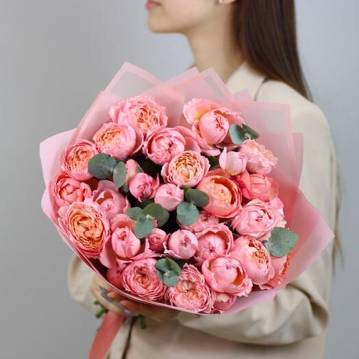 7 кустовых пионовидных роз Джульетта с эвкалиптом. Букет 225 Kimbirly Flowers