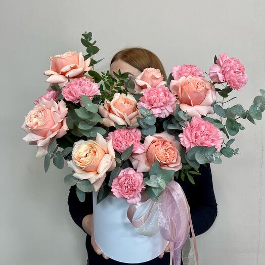 Цветы в коробке🌷