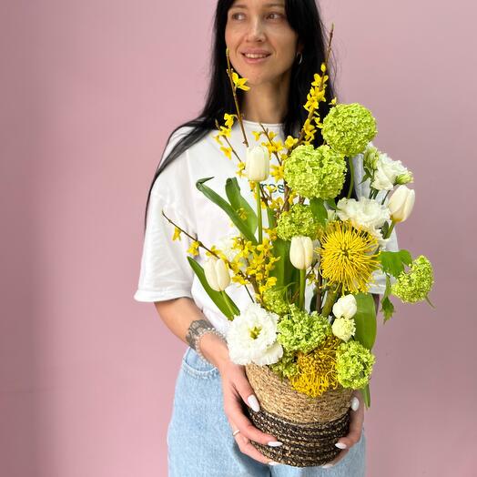 Весенняя  композиция с цветами «Весна в сердце» 🐣