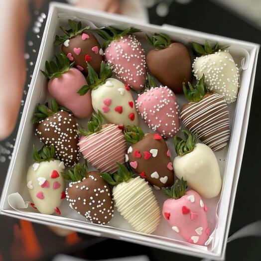 Chocolate-covered strawberries 16 pcs