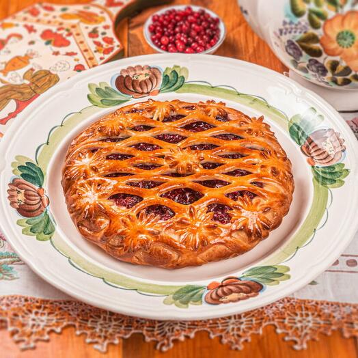 Пирог «Яркая брусника»