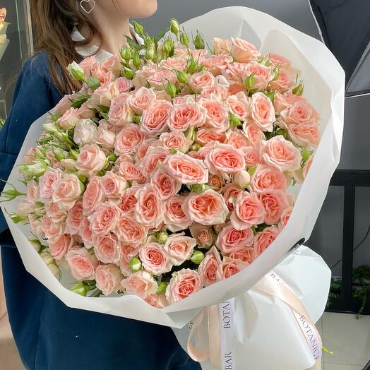Букет из 51 кустовых роз