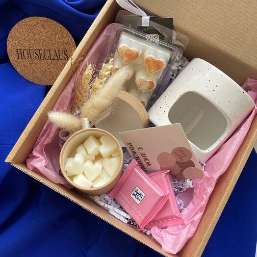 Подарочный набор с мелтс и аромалампой, готовый подарок на день рождение, подарок для мамы