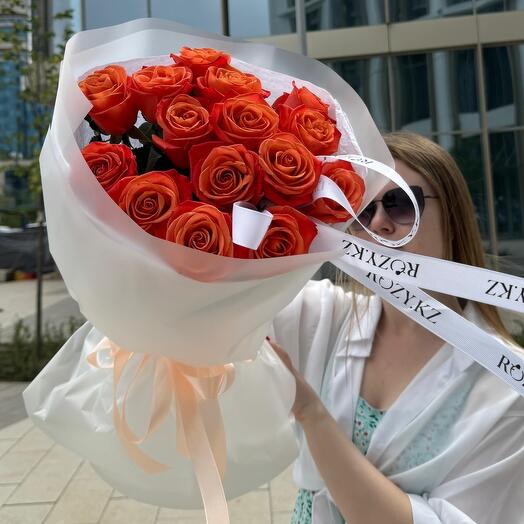 Букет из 15 оранжевых классических роз