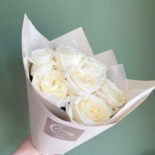 Ramo de rosas de peonía fragante