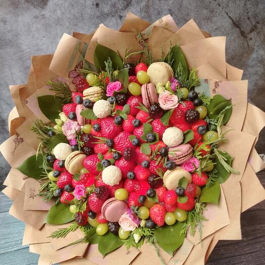 Букет из клубники "Клубничное путешествие-2"