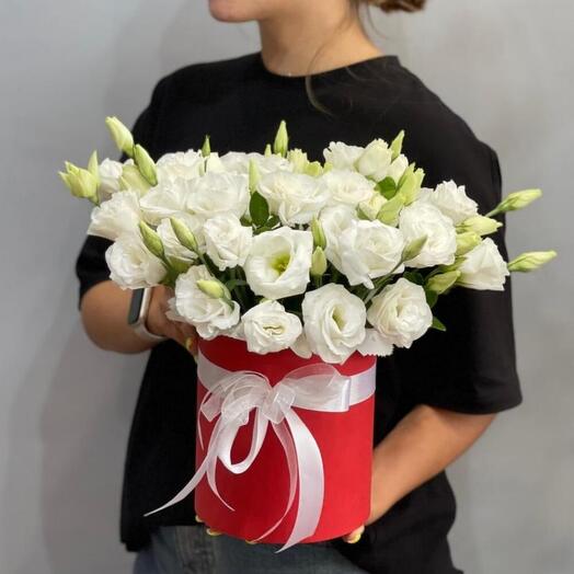 Композиция из эустомы в цилиндре "Элегантность"