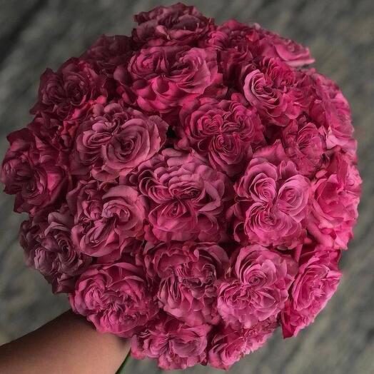 Bouquet of pink peony roses