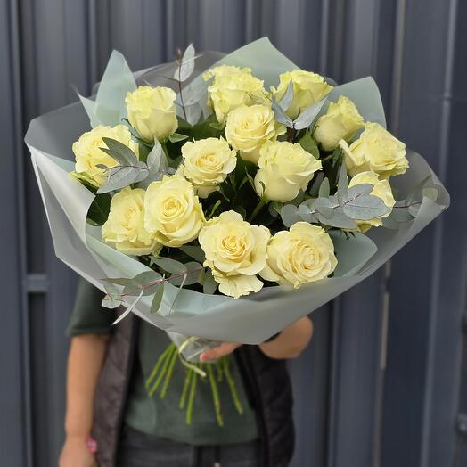 Букет из 15 роз Мондиаль