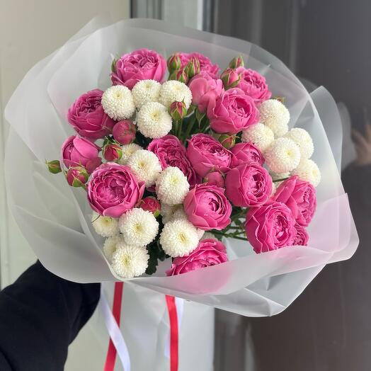 Rosas peonías y crisantemos