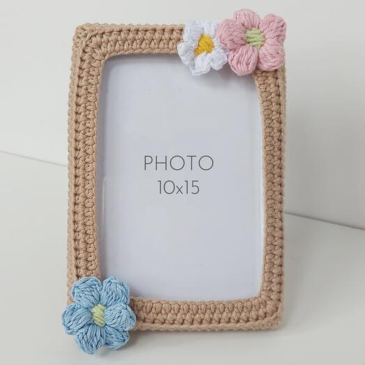 Фоторамка 10х15 вязаная с цветами