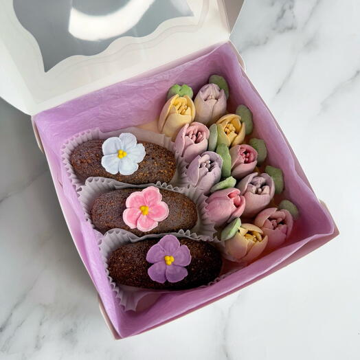 Set of potato cakes and marshmallow tulips S