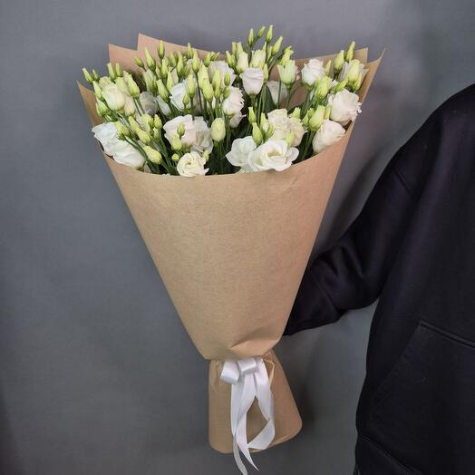 Букет из 15 белых лизиантуса