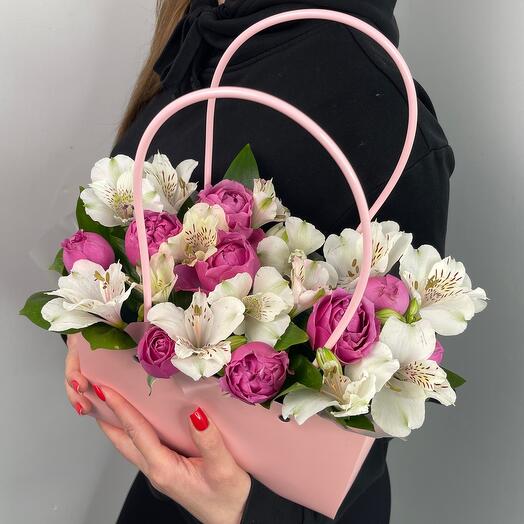 Rosa de peonía arbustiva con alstermeria