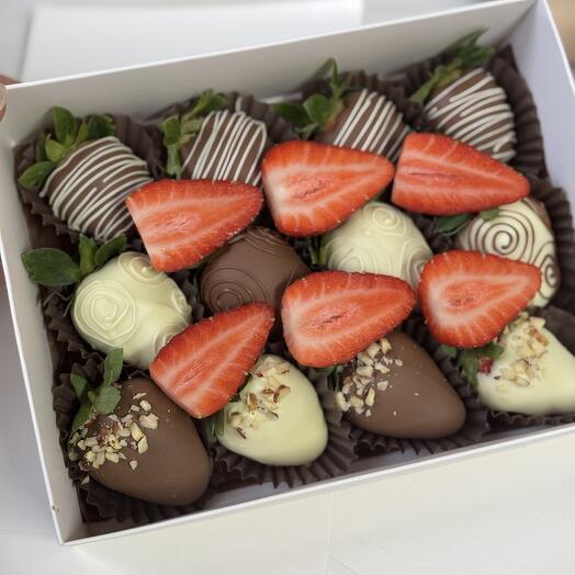 Клубника в шоколаде 🍓