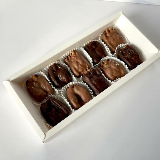 Королевские финики в темном и молочном шоколаде