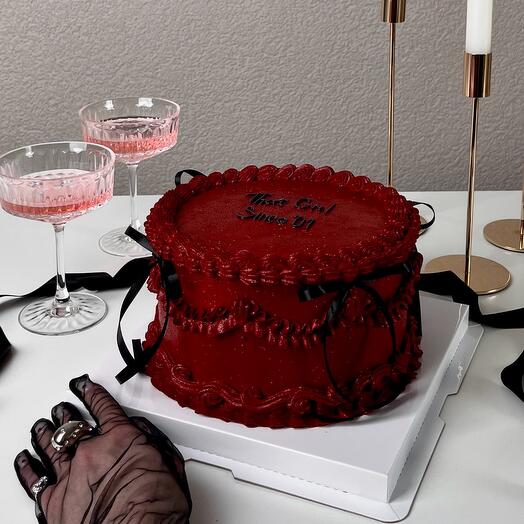 Блестящий бордовый торт в стиле ламбет