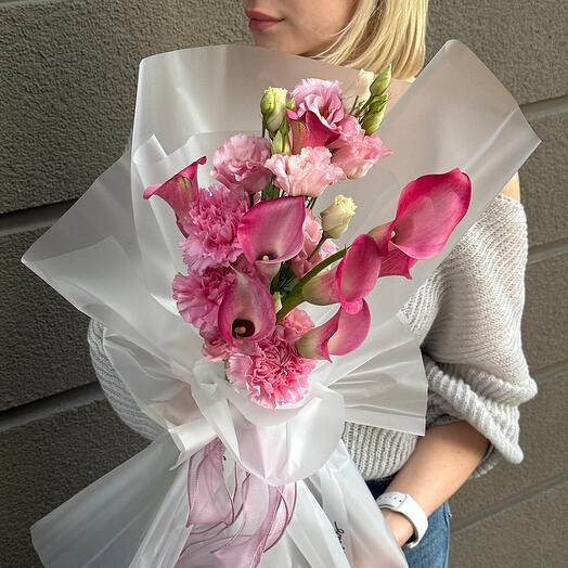 Каллы и Эустома нежный букет