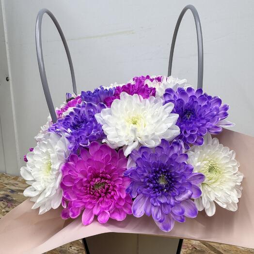Хризантемы в коробочке с ручками