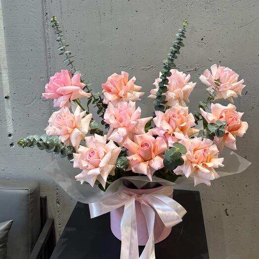 Французские розовые розы