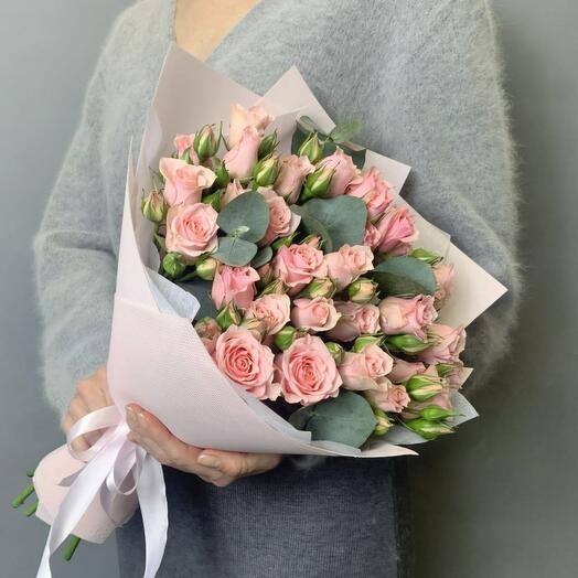 Кустовая роза с эвкалиптом les fleur (В0012)