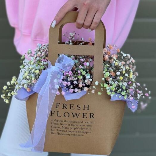 Крафтовая сумочка с гипсофилой💐