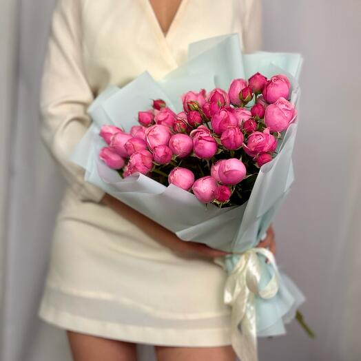 Моно из кустовых, пионовидных роз😍