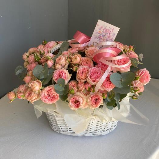 Корзина нежнейших кустовых пионовидных роз💕😍