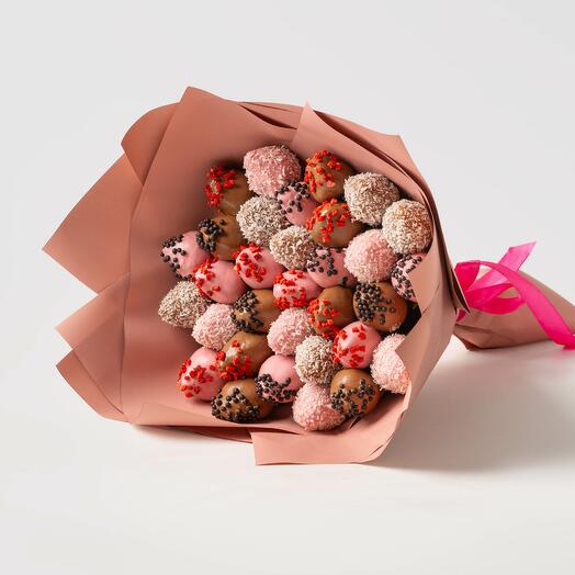 Букет из клубники в шоколаде номер 2 - размер М