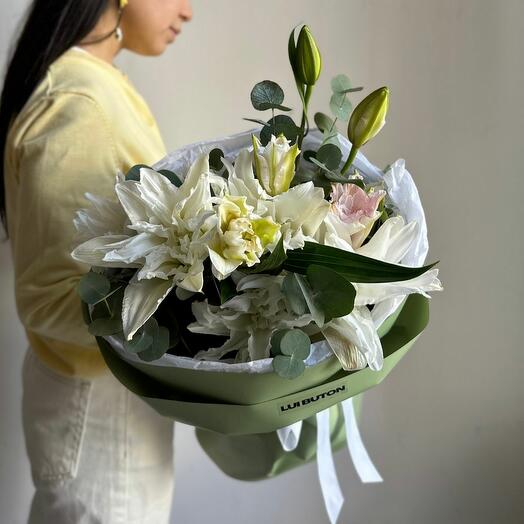 Букет "Нежные лилии"