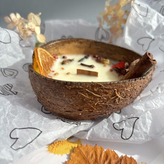 Свеча ароматическая в кокосе Глинтвейн согреет вас пламенем свеча и шепотом потрескивания фитиля