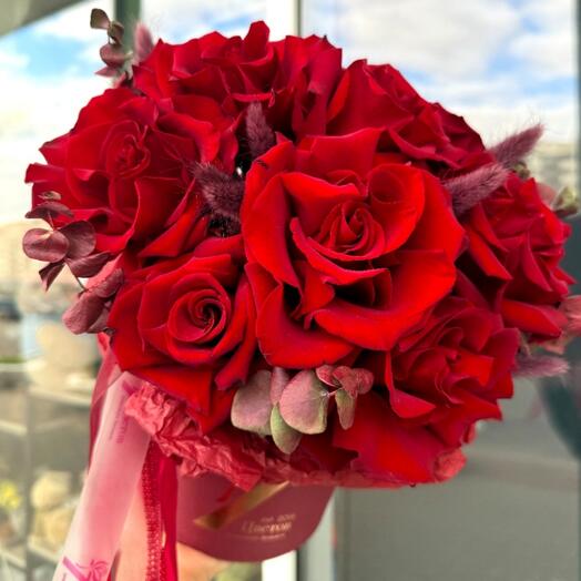 Цилиндр Красные французские розы