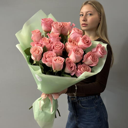 Монобукет из 19-ти крупных роз