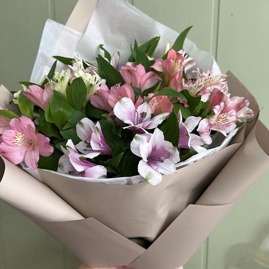 Букет из альстрлмерий