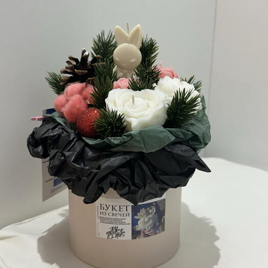 Новогодний букет из свечей 5шт с зайкой