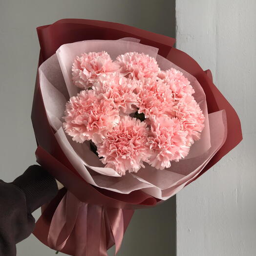 Букет розовых Диантусов N 809 + подарок от Vivienne Sabo — румяна MACARON