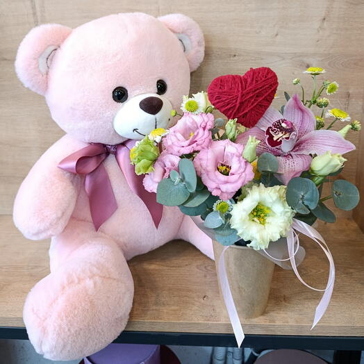 Букет в крафт стакане и Розовый Миша