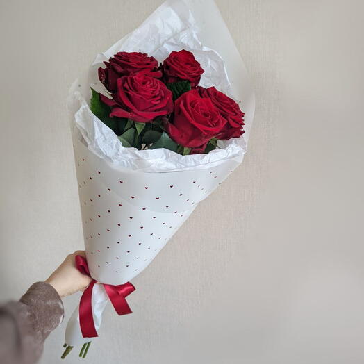 Сердечный букет из красных роз 70 см