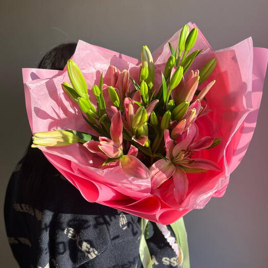 Букет из 5 лилий  🌸