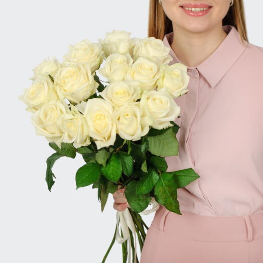 Букет 15 роз Аваланш 60 см