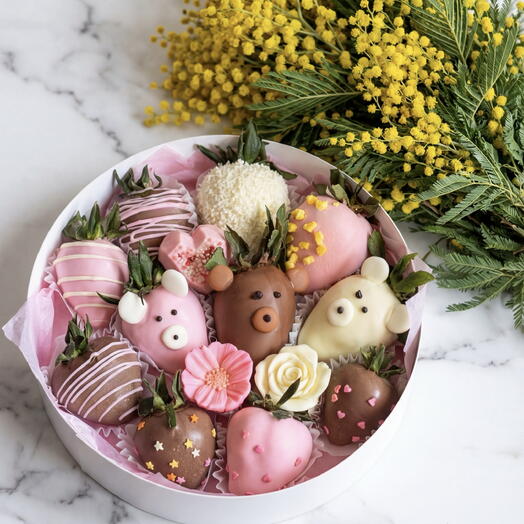 Клубника в шоколаде, набор клубника и конфеты