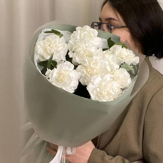 Моно-букет Sweet white🤍 из диантусов и эвкалипта