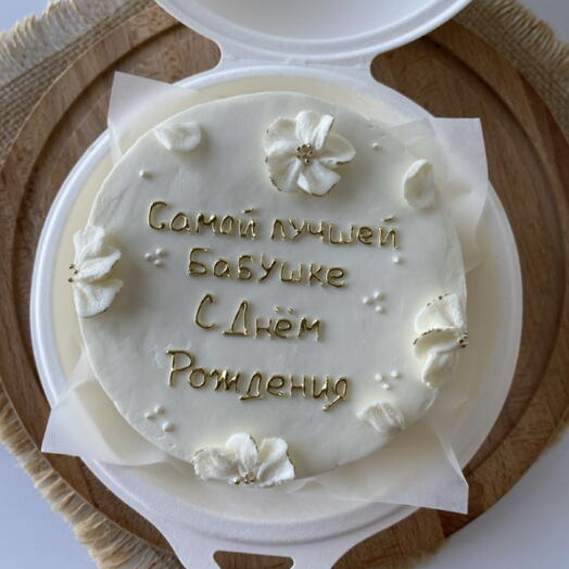 Бенто торт бабушке с кремовыми цветами