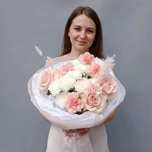 Букет с французской розой и диантусом «Розовая зефирка» / A295