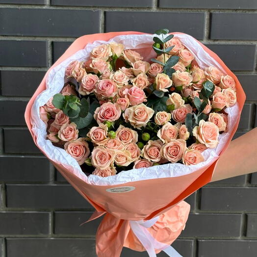 Букет из 15 кустовых роз